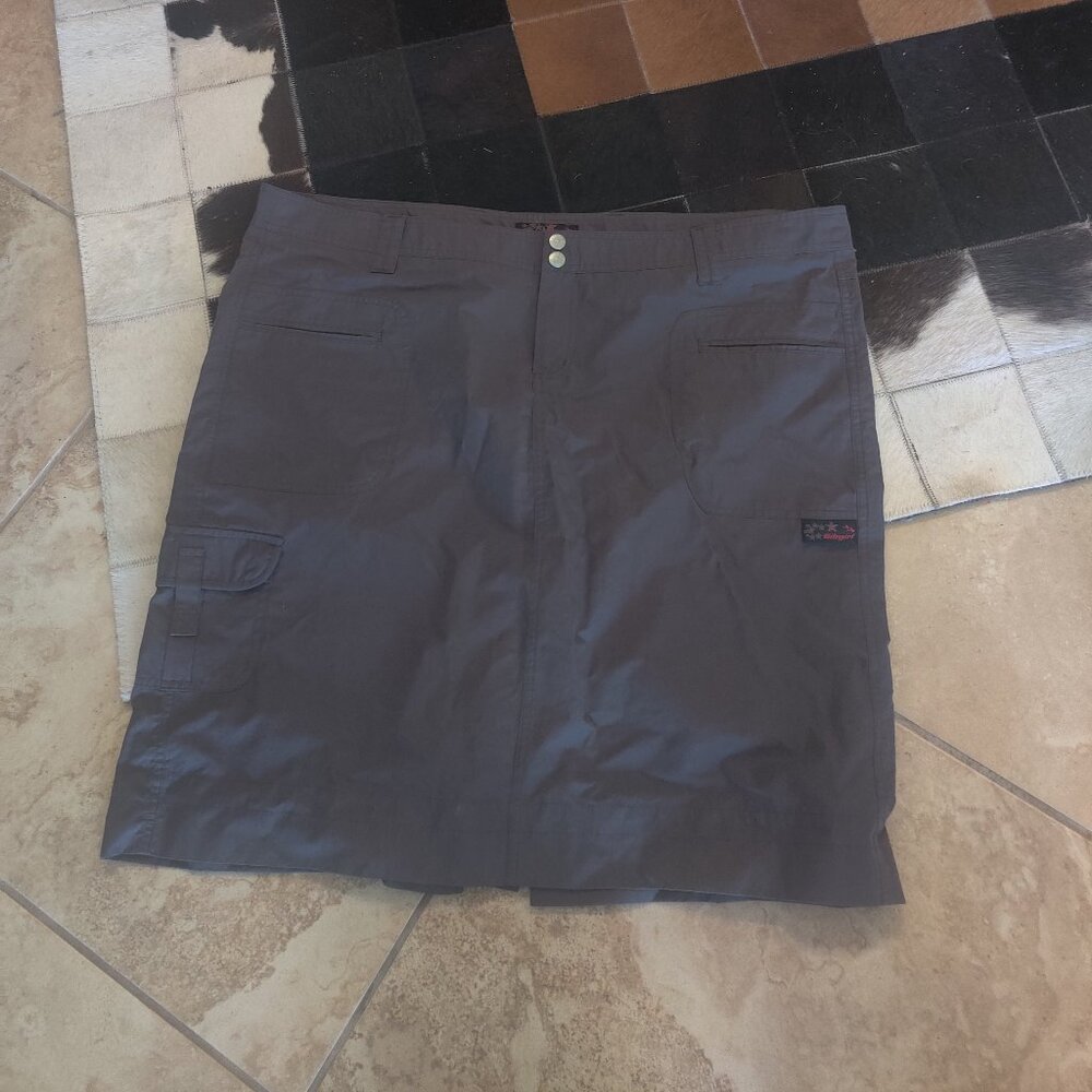 Torrid  Kik Girl  vintage  Y2K  skirt size 22 New